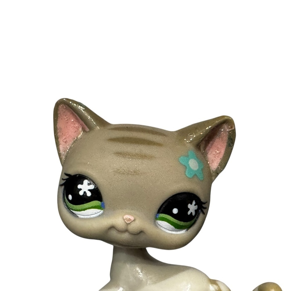 Littlest Pet Shop Shorthair Cat #483 Gray Tabby w/ Flower Over Eye: Authentic - Picture 7 of 7